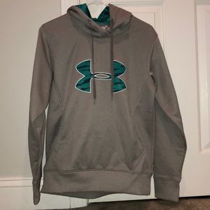 Under Armour sweatshirt